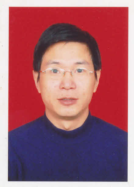 陈总照片_0001.jpg